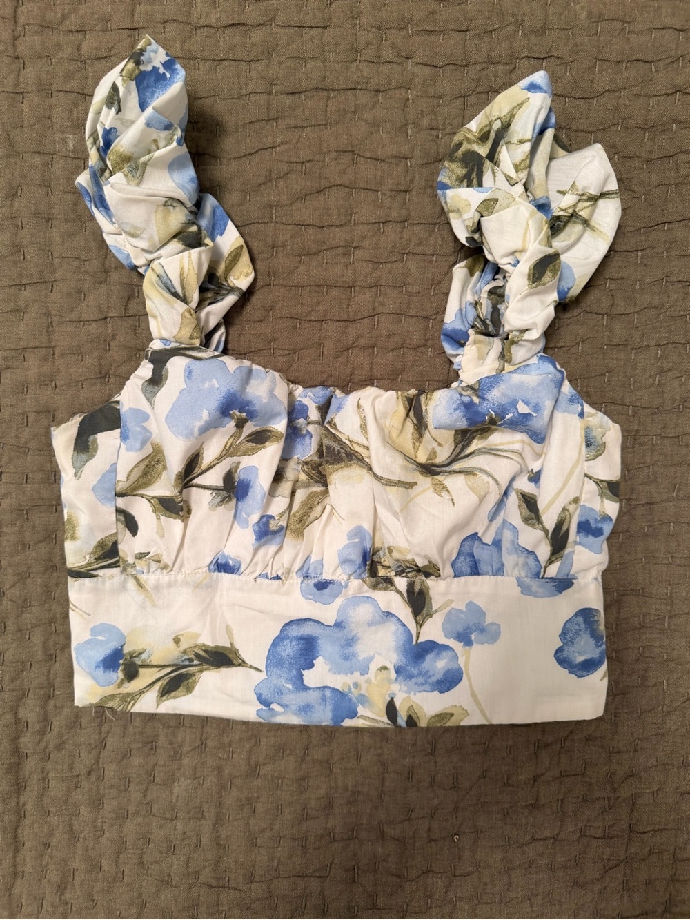 Floral crop top with ruffle sleeves
